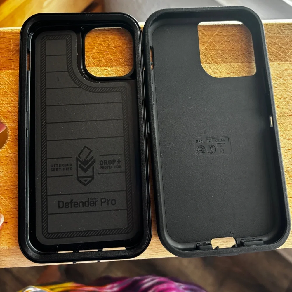 Apple Chargers & Otterbox Case